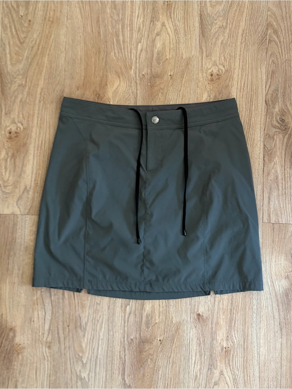 Columbia Gray Omni‑Shield Sport Skort Hiking Adventure Outdoor Great Condition!